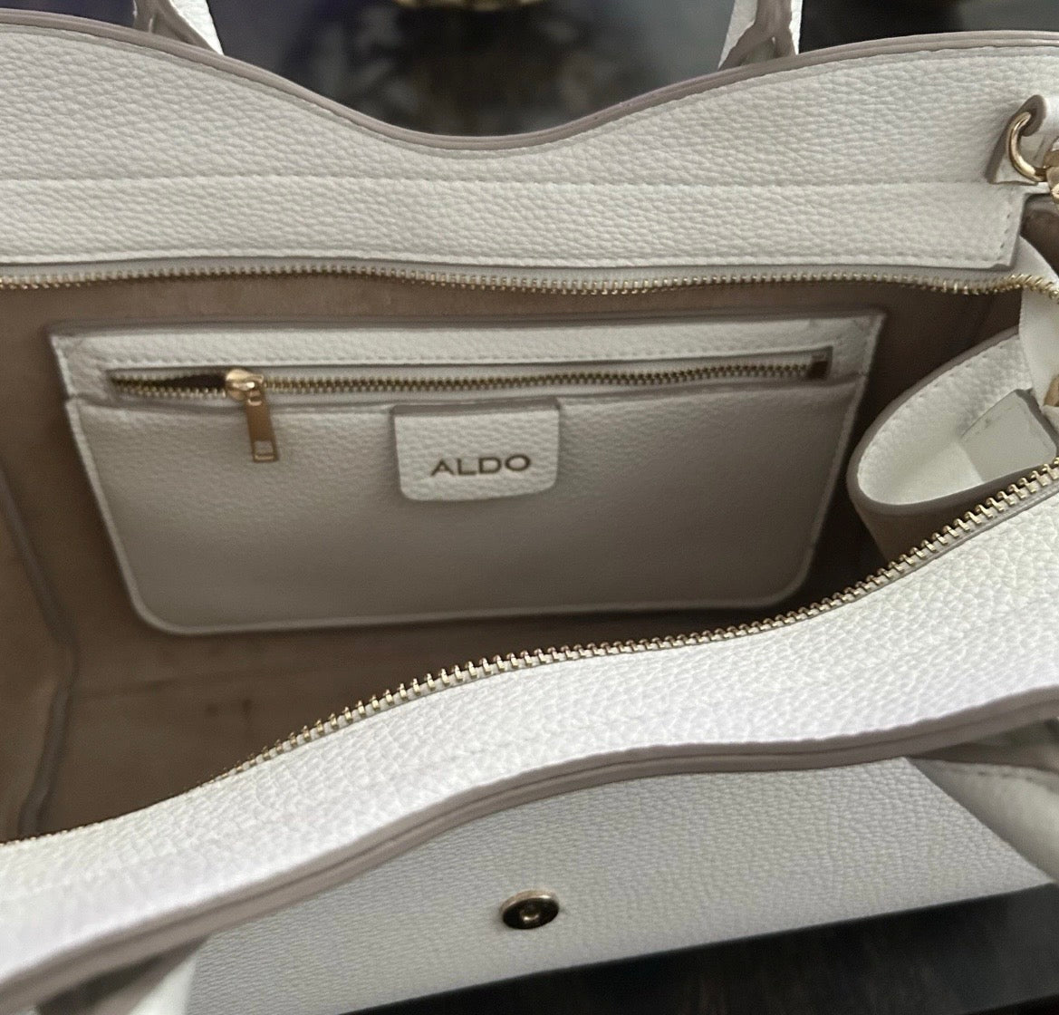 Pre- Owned White Aldo Purse Handbag