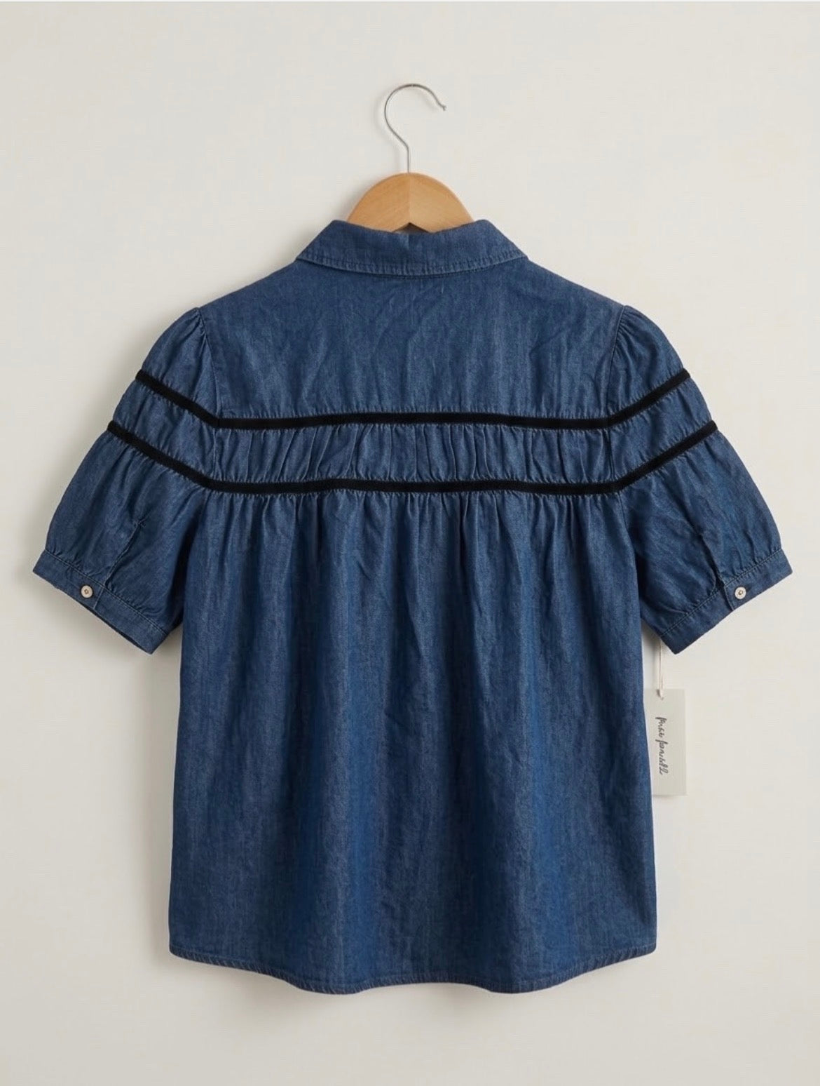 Nicole Miller Blue Denim Chambray Blouse Short Sleeve Womens Size L Ribbed Trim